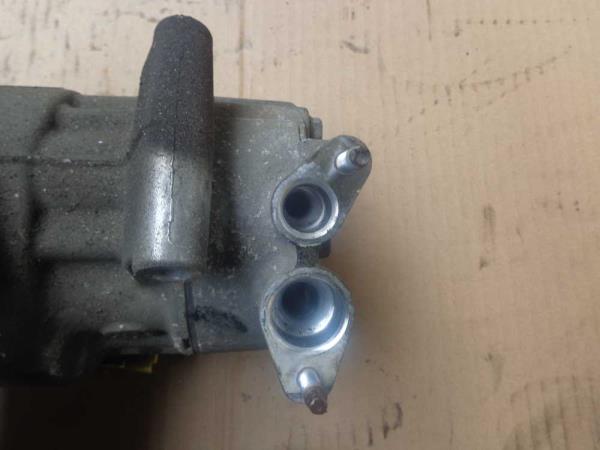 COMPRESSEUR DE CLIMATISATION CITROEN/PEUGEOT - Vue 3